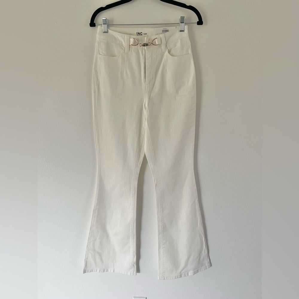 INC Flare High-Rise Resort I White Denim Jeans With Gold Metal Clasp Size 2‎